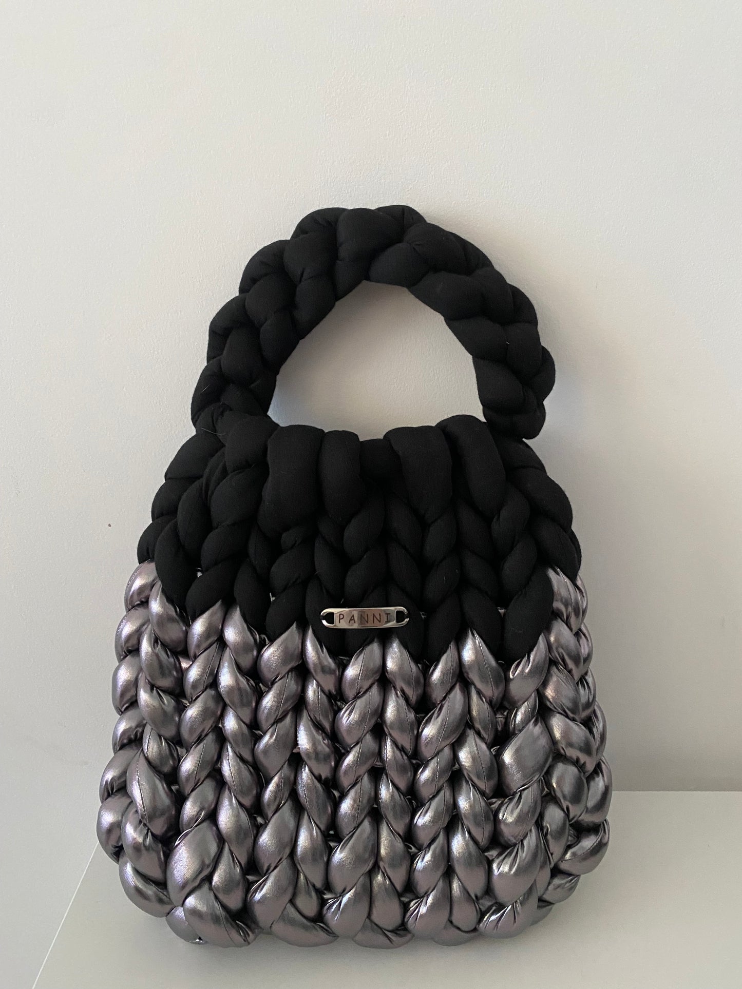PANNI-black and silver